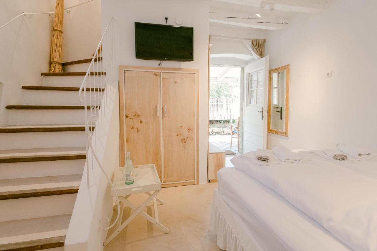 Romantic Stone House Double Room Kornic Exterior photo